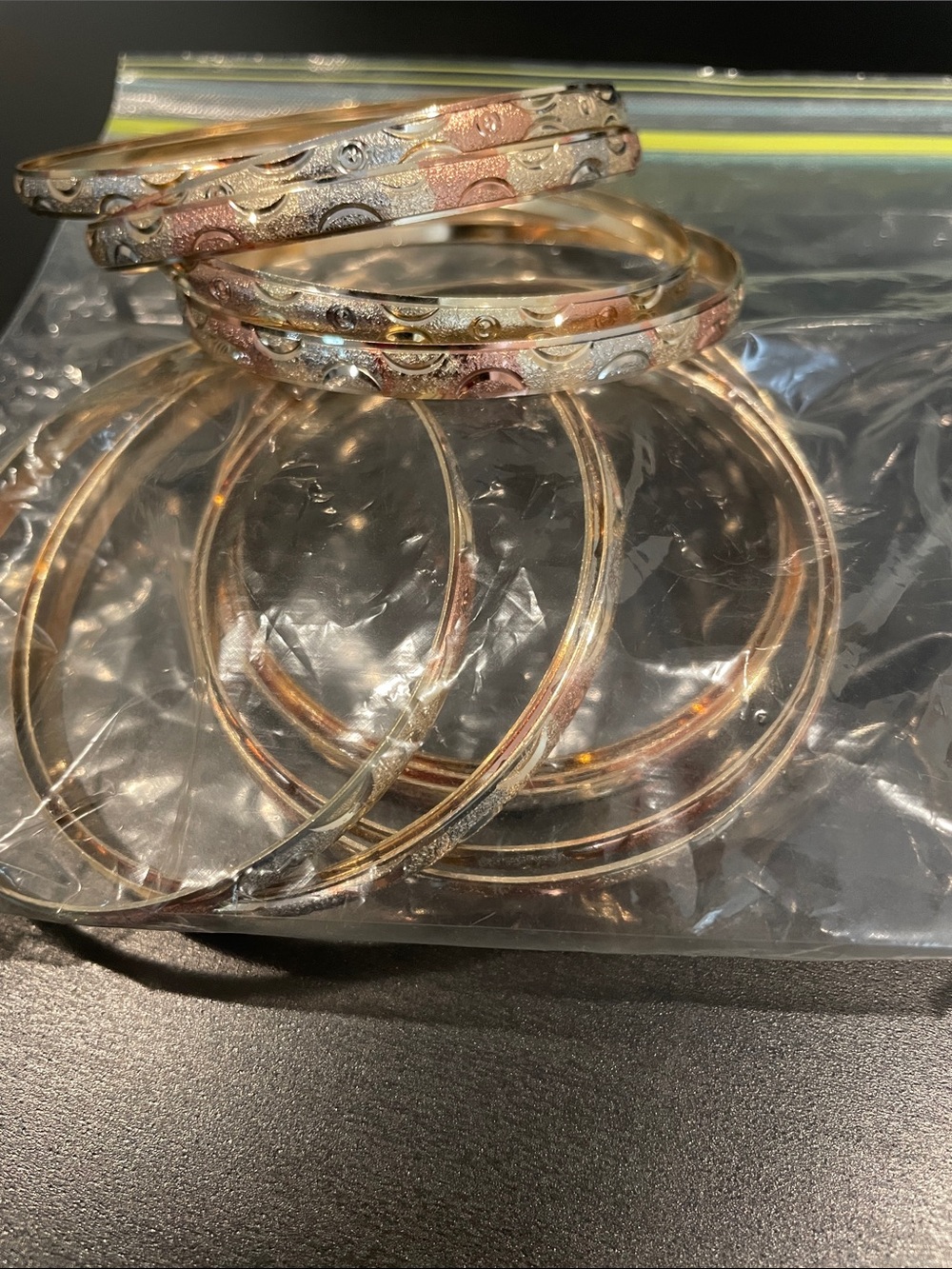 Tri-Tone Textured Bangle Bracelet Set - Women Jewelry semanario en oro laminado